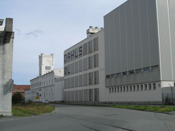 P9250546.JPG (41371 bytes)